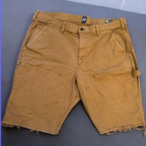 GAP Men's Tan Cargo Shorts